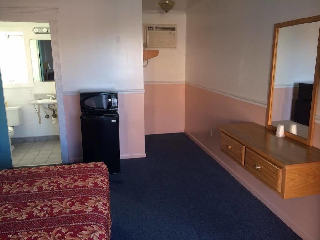 Hamlet Motel Newman Bagian luar foto