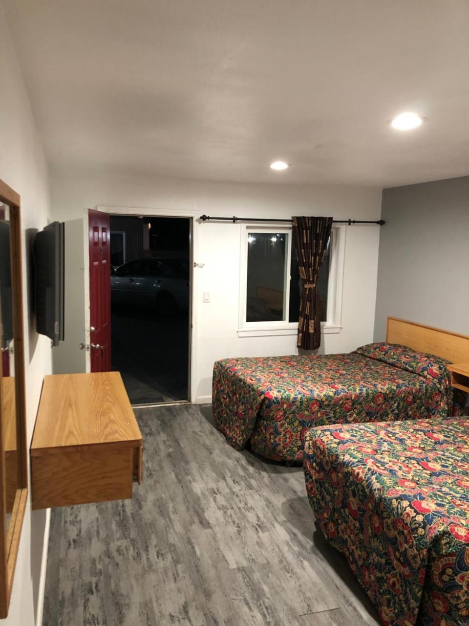 Hamlet Motel Newman Bagian luar foto